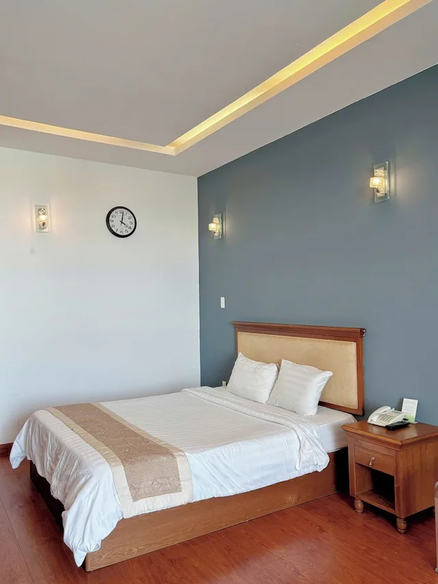 غرفة فاخرة بسريرين منفصلين بإطلالة على النهر، Thien An Riverside Hotel 1/10