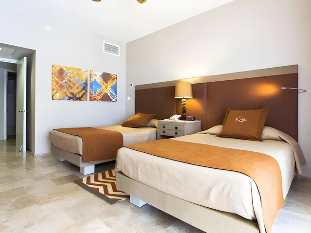جناح جونيور بإطلالة على البحر، The Royal Sands All Inclusive Resort & Spa 1/1