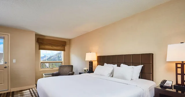 غرفة بسرير كينج، Grande Rockies Resort Bellstar Hotels Resorts 1/12