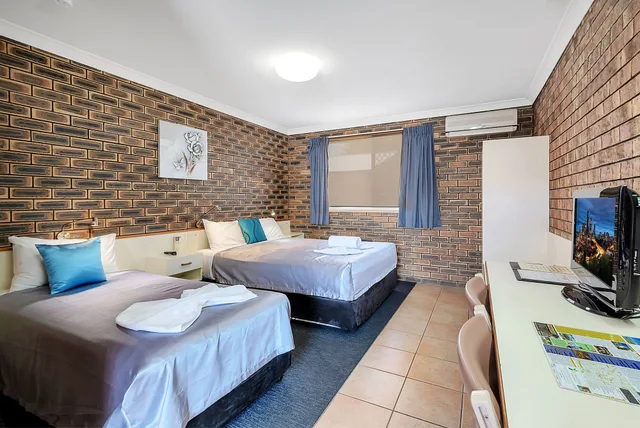 غرفة قياسية بسرير كوين وسرير فردي، Leichhardt Motor Inn 3/6