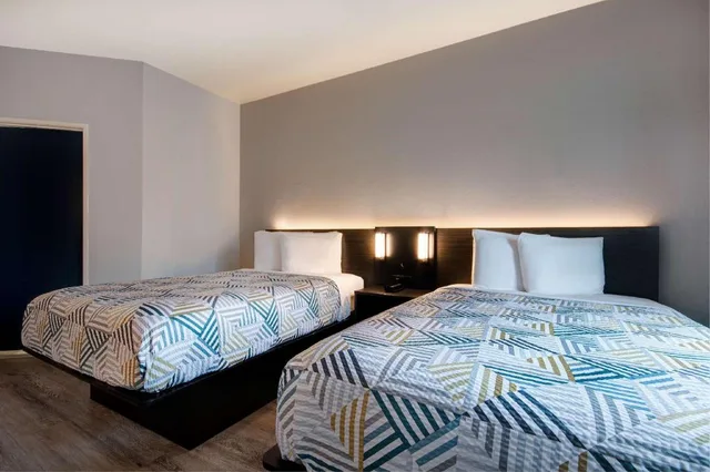2 Full Beds Mobil Access Tub Nsmk Micfridg، Motel6 Pharr, TX 2/5