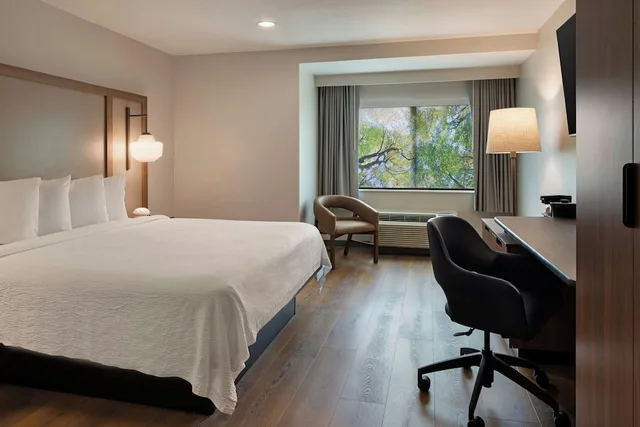 Room, King Bed, Fairfield Inn Sacramento Cal Expo 4/9