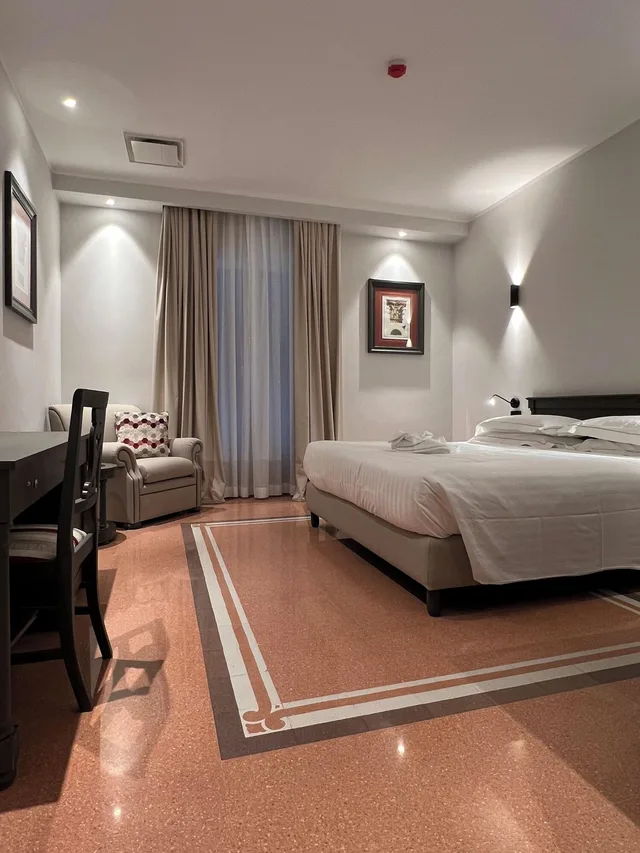 غرفة ديلوكس بسرير كينج، Mercure Palermo Centro 2/2