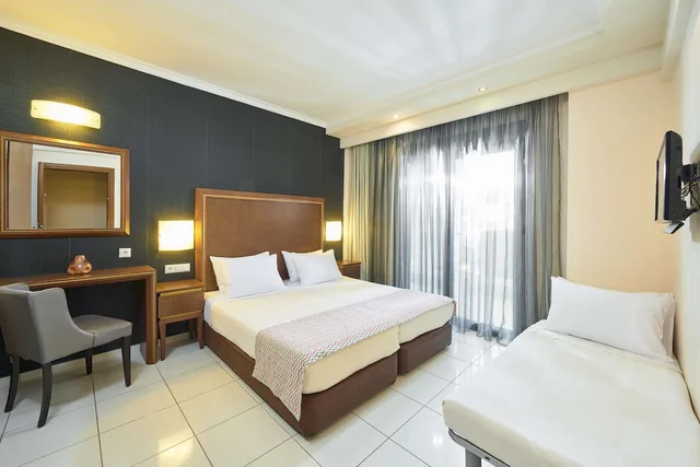 غرفة بسريرين منفصلين، Mediterranean Resort Hotel 2/10
