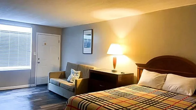 غرفة ديلوكس مفردة بسرير كوين، Apm Inn & Suites 8/10