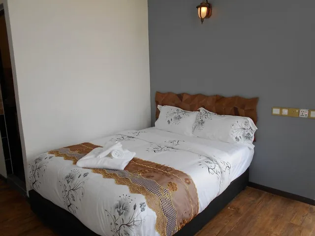 Standard, Queen Bed, No Window، PI Grand Hotel 1/1