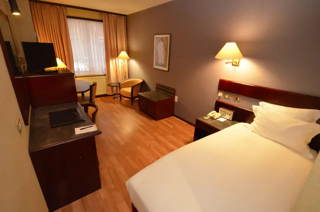 غرفة قياسية مفردة، Bedford Hotel & Congress Centre 3/6