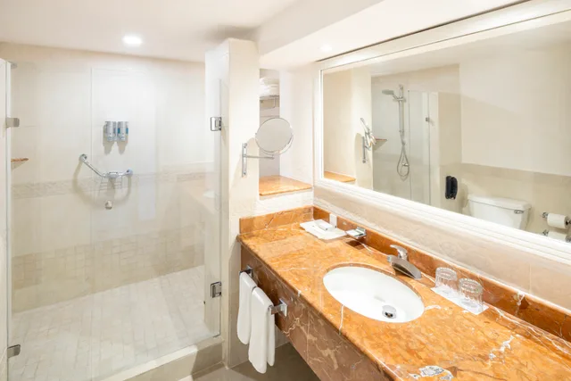 Room, Double Bed, Sea Front، Occidental Costa Cancun 5/5