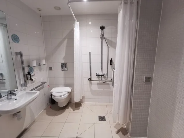 غرفة بسريرين منفصلين لذوي الإعاقة، Point A Hotel Paddington 9/10