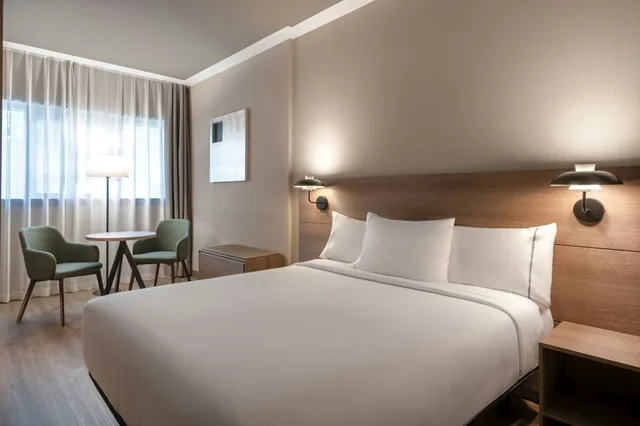 غرفة بسرير كينج، AC Hotel Atocha by Marriott 1/6