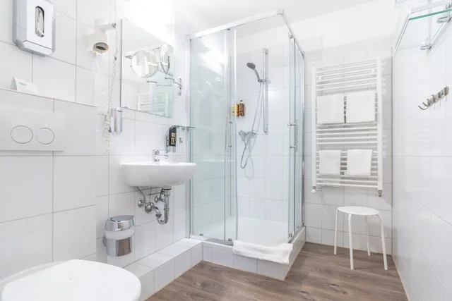 غرفة كومفورت بسرير كينج بشرفة، Aqua Hotel & Hostel 8/10