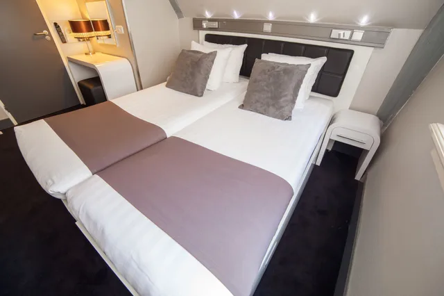 غرفة قياسية بسريرين منفصلين، Hotel CC 3/5