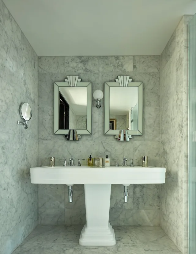 Art Deco, Suite, King Bed, Sea Containers London 4/5