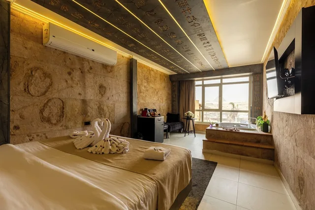 Junior Suite, Queen Bed, Pyramids View، Great Pyramid Inn 2/10