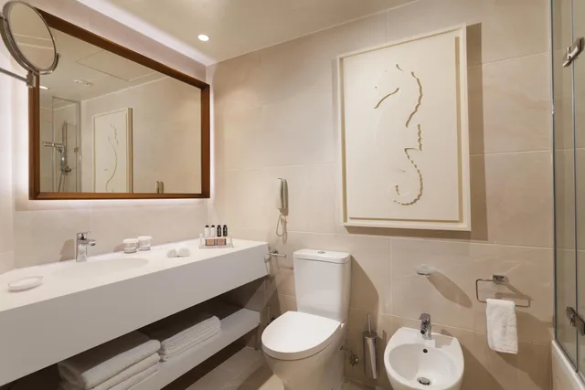 غرفة بإطلالة على البحر، St Raphael Resort and Marina 5/7