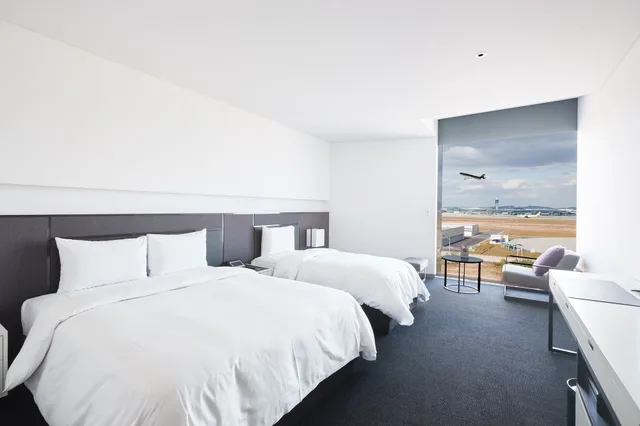 Deluxe, 1 Queen and 1 Single Bed, Airport View، Hotel Ora Incheon 6/10