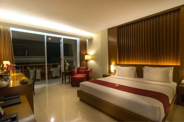 غرفة ديلوكس بسرير كينج، Seminyak Square Hotel 2/5