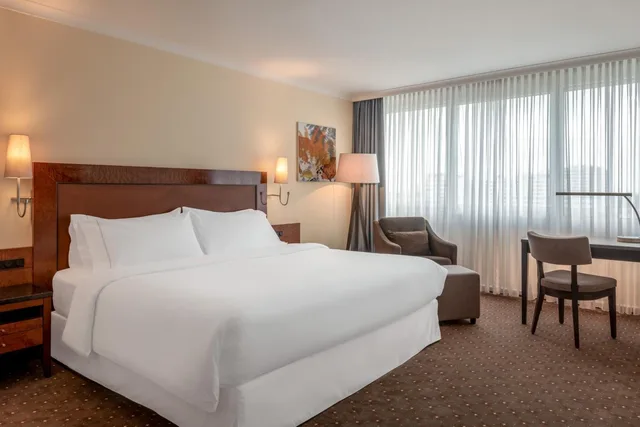 جناح جونيور مع دخول صالة النادي، The Westin Grand Munich 1/10