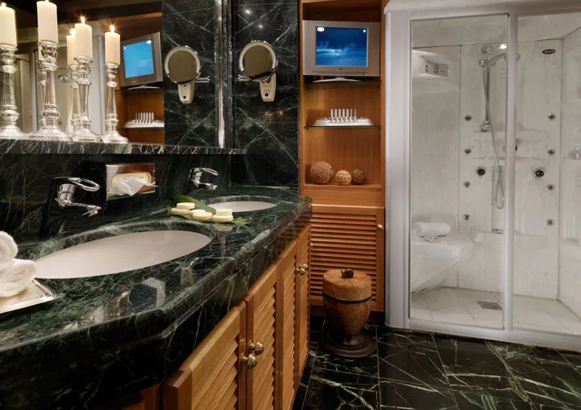 جناح رئاسي بسريرين منفصلين وسرير كينج، Divani Caravel Hotel 3/3