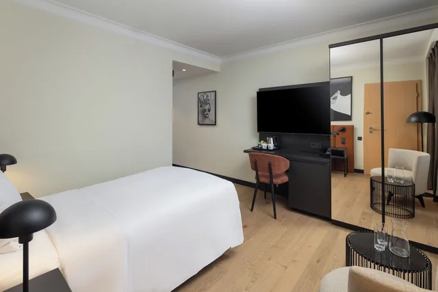 غرفة مفردة، Hilton Duesseldorf 10/28
