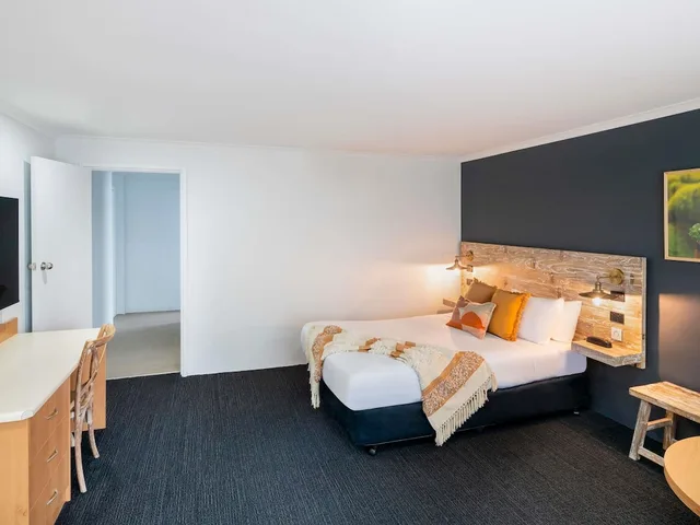 غرفة بسريرين كوين، ibis Styles Orange 1/3
