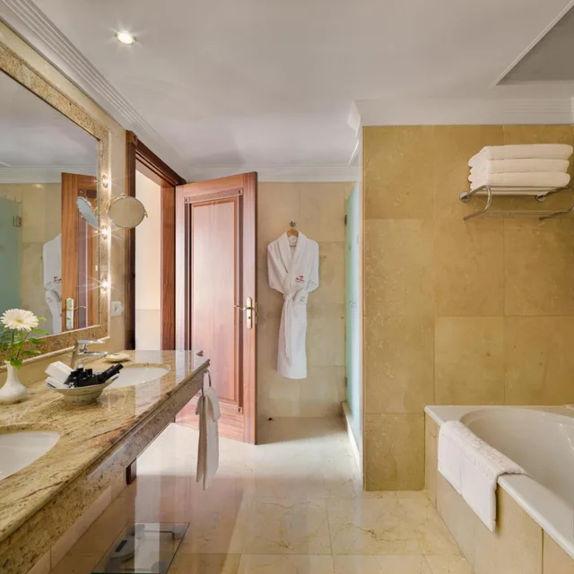 Senator, Suite, Teide View, Adult Only، Hotel Botanico and The Oriental Spa Garden 3/3