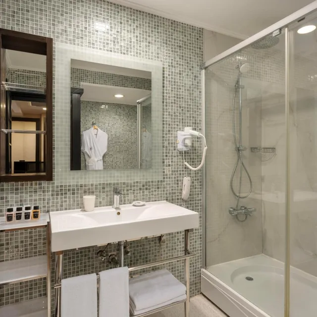 Deluxe, Triple, Sea View, Limak Lara De Luxe Hotel and Resort 5/7