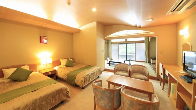 غرفة يابانية غربية بسريرين منفصلين بأرضية تاتامي للمدخنين، Yumoto Hotel Achigawa 1/1