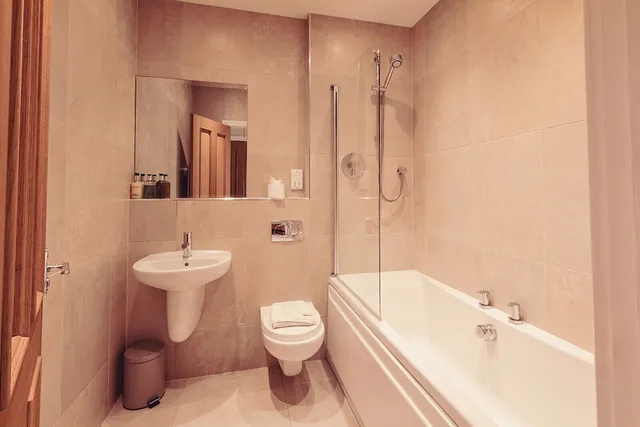 2 Bedrooms, Luxury, Cottage, 1 King and 1 Single Beds, Kitchen, Garden Area، Longlands Inn And Restaurant 10/10