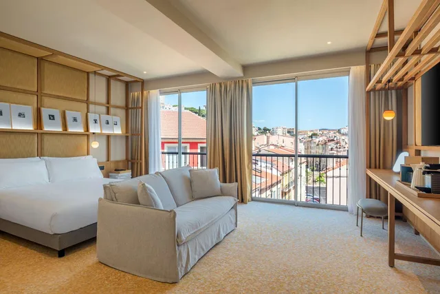 غرفة بسرير كوين لذوي الإعاقة، Canopy by Hilton Cannes 1/2
