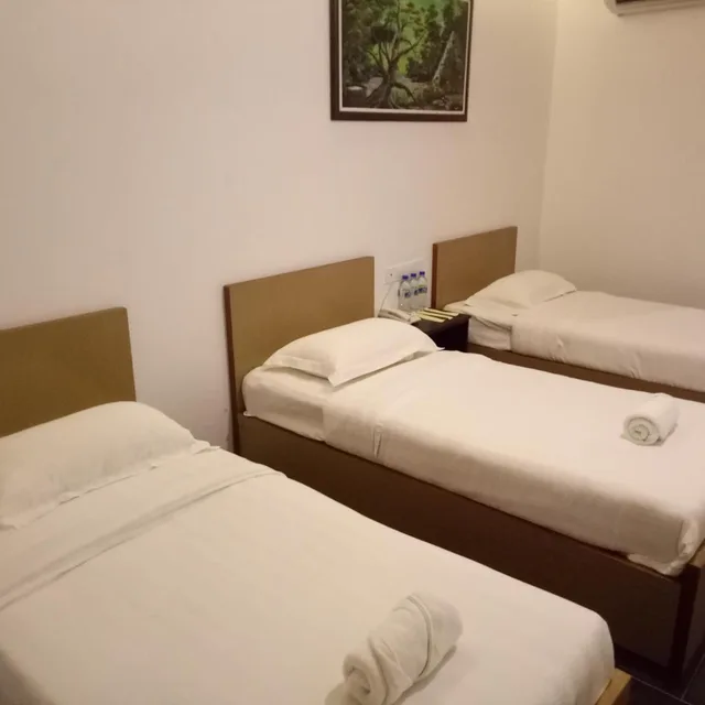 جناح ثلاثي، Hotel Sri Bernam 2/10
