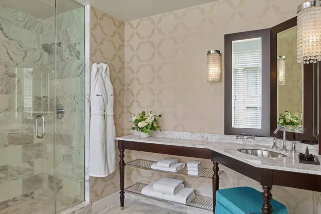 غرفة ديلوكس بسرير كوين لذوي الإعاقة، The Nines A Luxury Collection Hotel Portland 5/6
