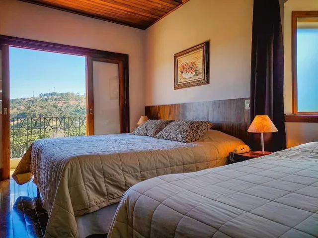 غرفة قياسية ثلاثية بسرير كوين وسرير فردي، Pousada Victoria Villa 1/10
