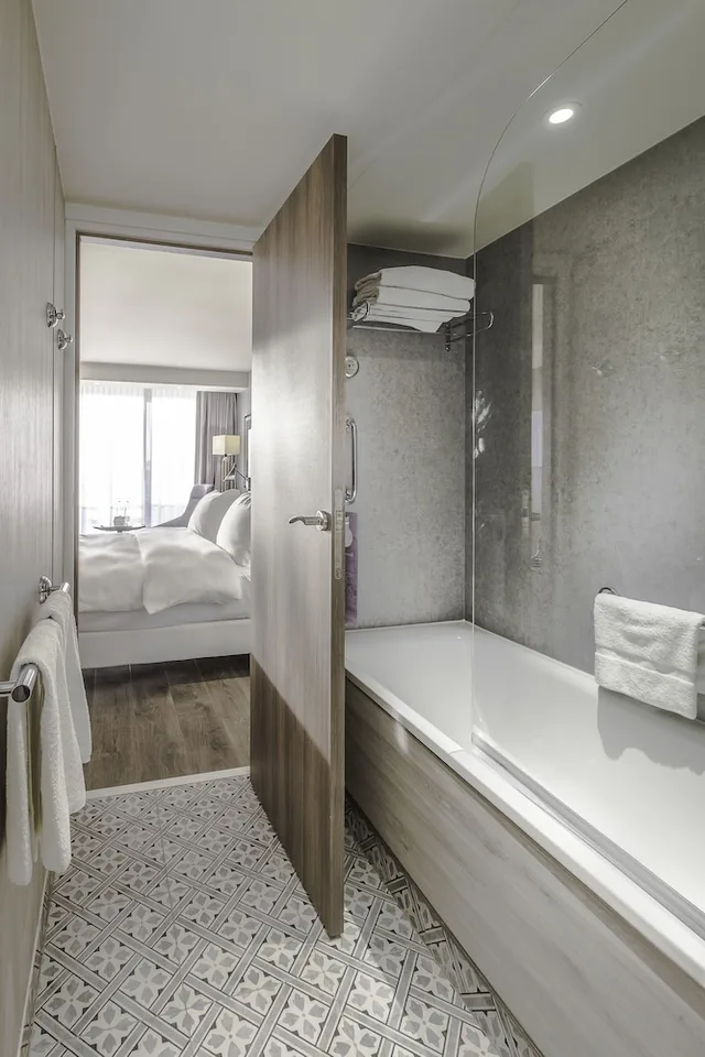 غرفة سوبيريور بسرير كينج، RADISSON BLU NICE 9/9