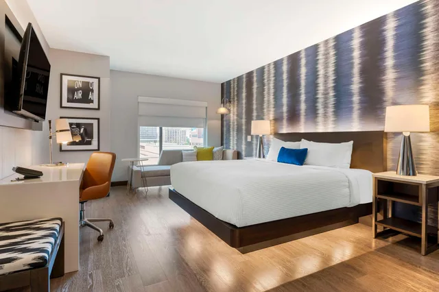 جناح بسرير كينج، Cambria Hotel Detroit Downtown 1/2