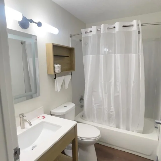 استوديو بسرير كوين لذوي الإعاقة، Sonesta Simply Suites Memphis 7/8