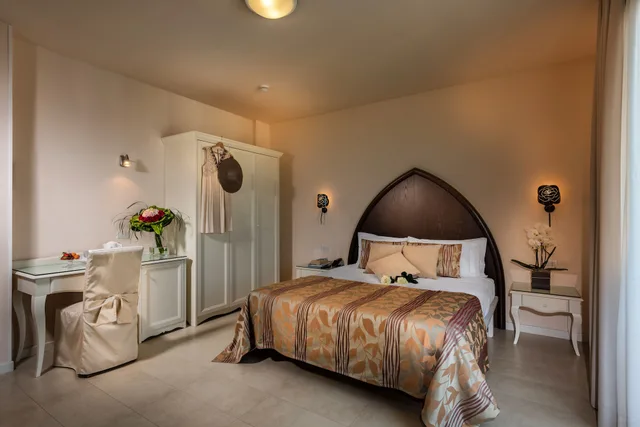Master, Suite, 1 Queen and 1 Single Bed, Sofa، Baia del Mar Beach Boutique Hotel 1/3