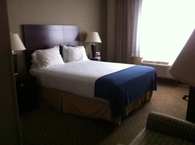 جناح بسرير كينج بإطلالة على النهر بغرفة نوم واحدة، HOLIDAY INN EXPRESS SAULT STE MARIE 3/8