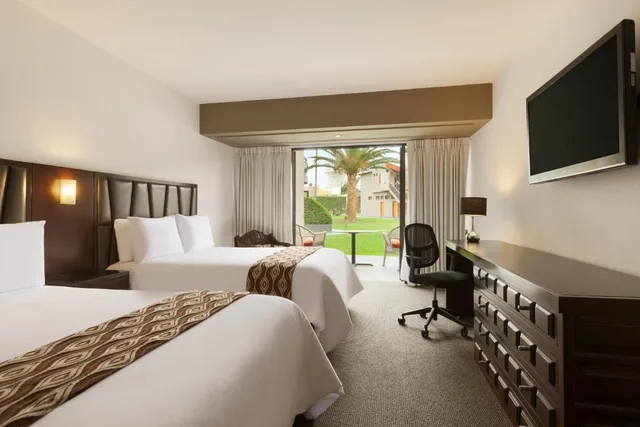 Premium, Twin Beds, Wyndham Costa Del Sol Trujillo 2/7