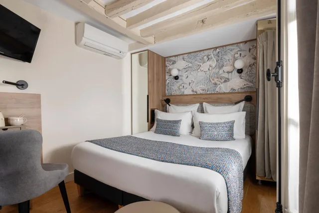 غرفة كلاسيكية بسرير كوين، Hotel Theoreme 1/1
