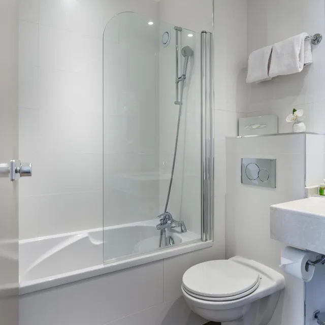 Small Double Room, La Residence Du Berry 3/9