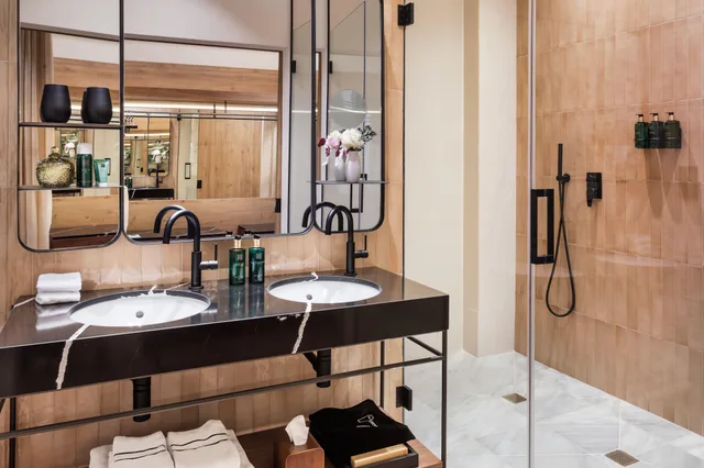 The Level, Suite، Melia Granada 10/10