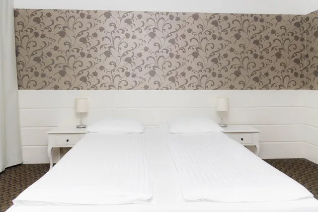 Room, Double Bed, Balcony, Lamberton Hotel 9/9