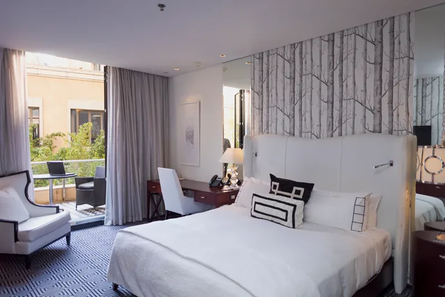 غرفة ديلوكس بسرير مزدوج، Davinci Hotel And Suites On Nelson Mandela Square 1/4