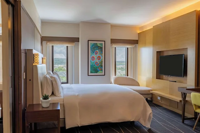 غرفة بسرير كينج بإطلالة على الجبل، Dusit Thani Guam Resort 5/6