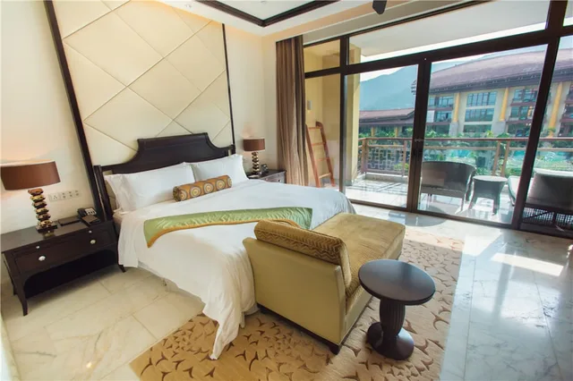 جناح بسرير كينج بإطلالة على البحر بشرفة بغرفة نوم واحدة، The St Regis Sanya Yalong Bay Resort 2/4