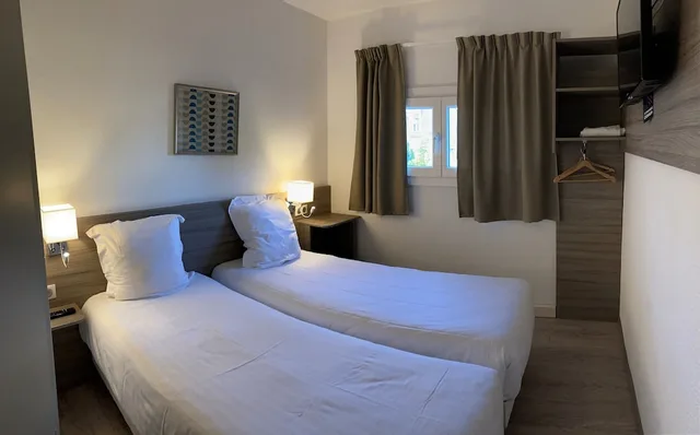 غرفة بسريرين منفصلين، Good Hotel Marseille Aubagne 2/4