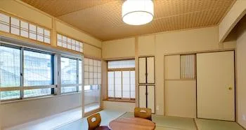 غرفة بريميير، Luck You Kyoto 1/1