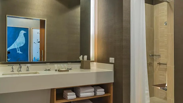 Guest Room, Premium, 2 King Beds, 2 Queen Beds, Waterway View, Large، THE WESTIN AT THE WOODLANDS 4/4