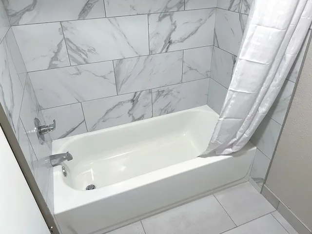 جناح استوديو بسرير كينج يُسمح فيها بالحيوانات الأليفة، Days Inn & Suites by Wyndham Santa Rosa 1/2